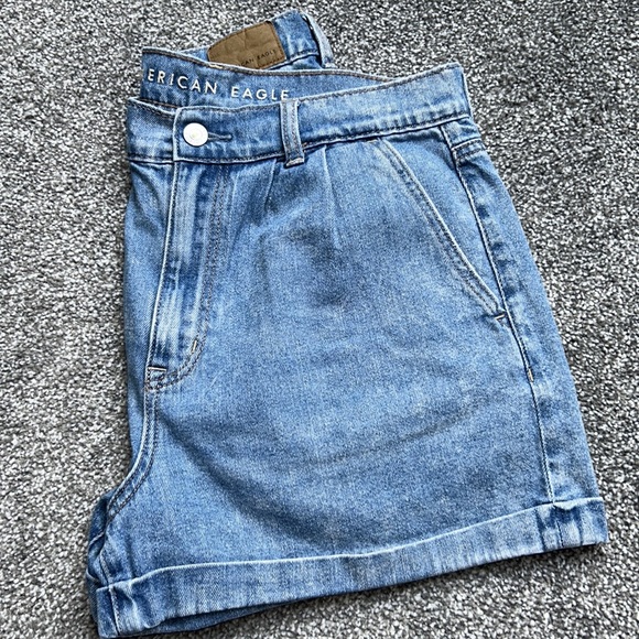 AEO Pleated Mom Shorts size 6 - Picture 5 of 5